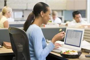 在娱乐公司上班吃瓜,揭秘吃瓜群众的日常