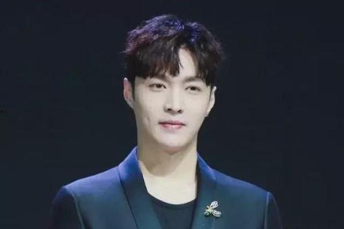 吃瓜娱乐圈男艺人是谁,揭秘“吃瓜娱乐圈男艺人”之谜